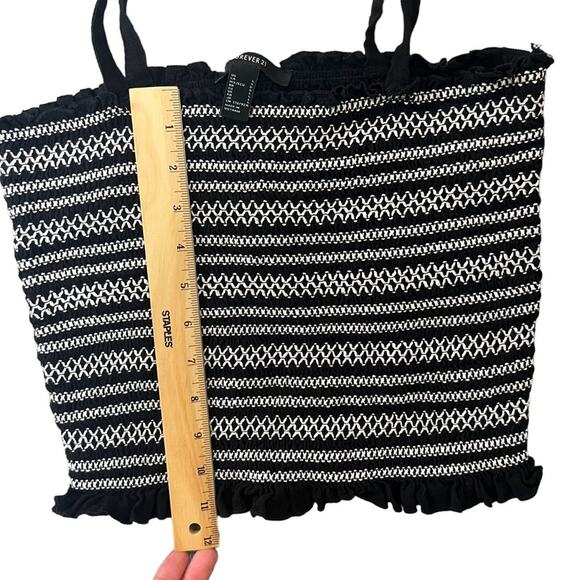 Forever 21 Womens L Cropped Black and White Shoulder Tie Smocked Tube Top Y2K - Picture 3 of 6